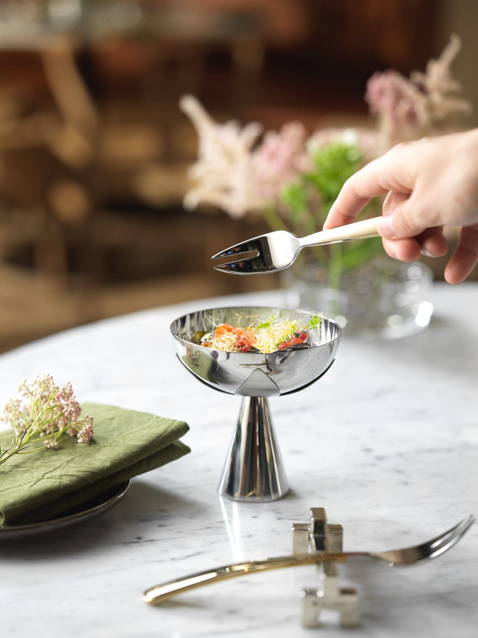 https://www.klong.com/pub_docs/files/BladServingbowl_press_2.png