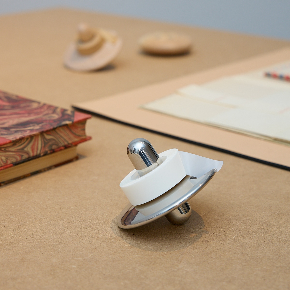 Oopus Tape Holder