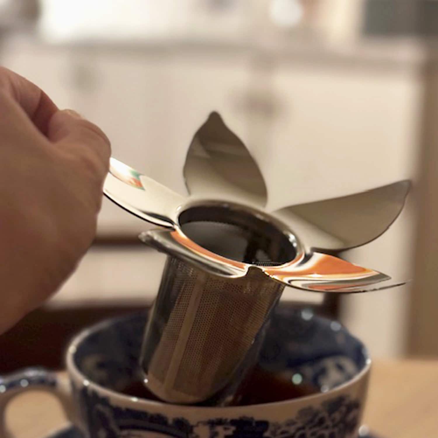 Blad Tea Strainer