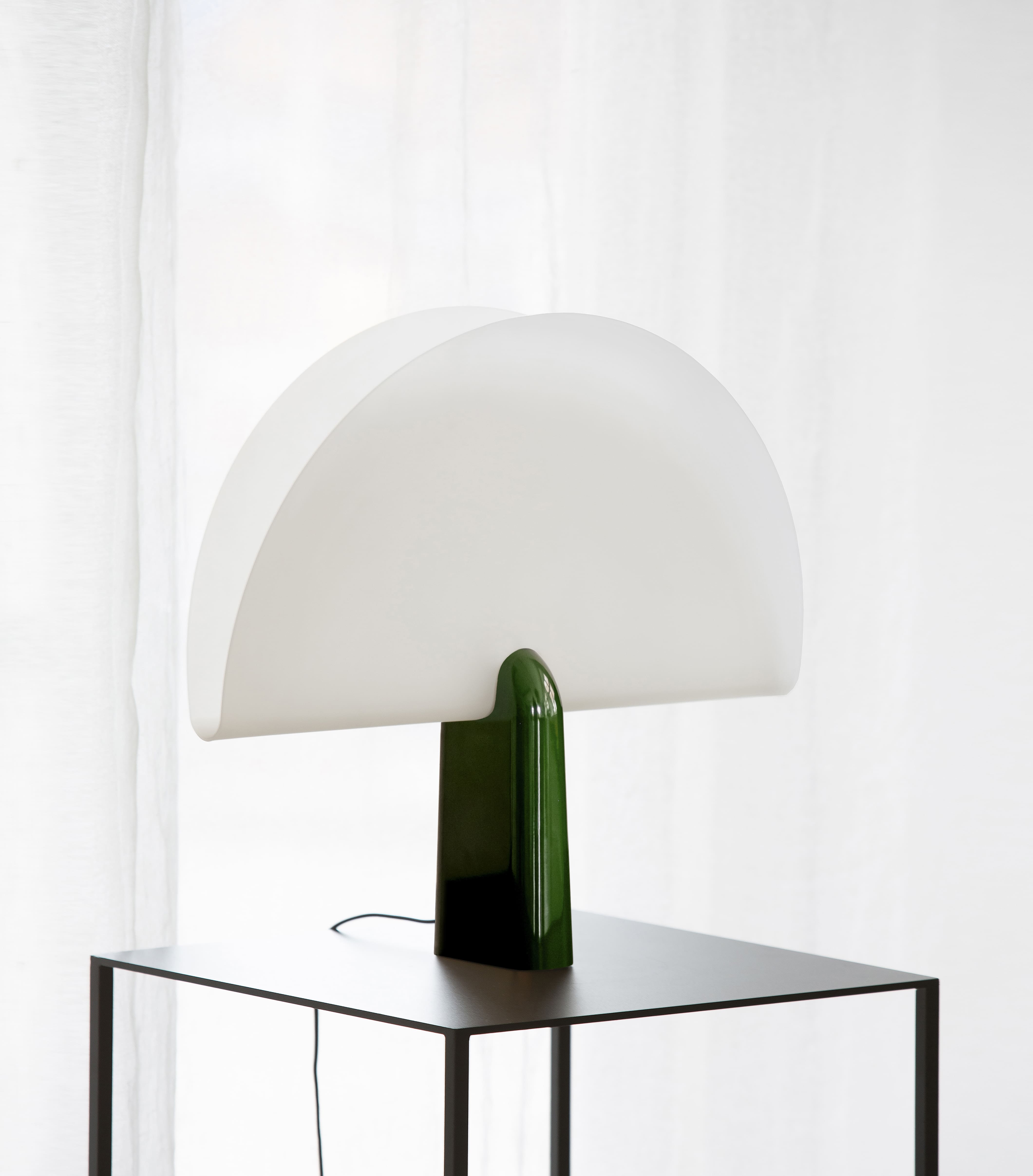 Pavo Lamp