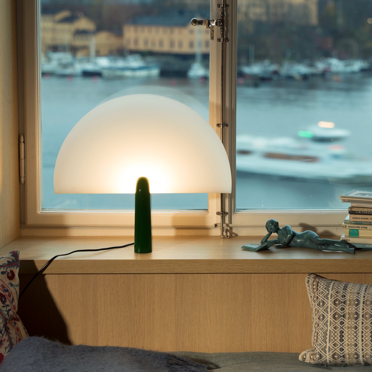 Pavo Lamp